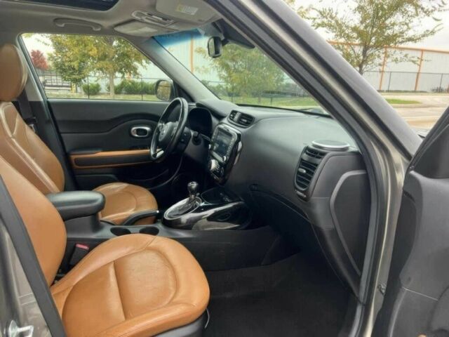 Сірий Кіа Soul, об'ємом двигуна 2 л та пробігом 71 тис. км за 5600 $, фото 7 на Automoto.ua