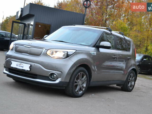 Киа Soul 2016 в Луцке на Automoto.ua Серый Киа Soul, объемом двигателя 0 л и пробегом 125 тыс. км за 5999 $, фото 1 на Automoto.ua