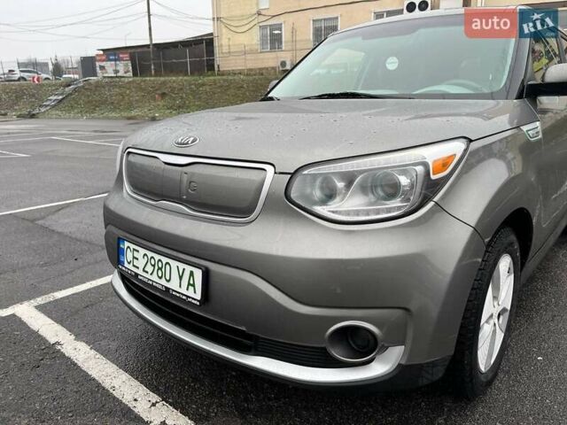 Серый Киа Soul, объемом двигателя 0 л и пробегом 42 тыс. км за 10900 $, фото 3 на Automoto.ua