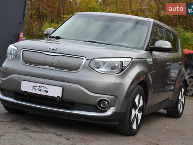 Киа Soul 2016 в Луцке на Automoto.ua Серый Киа Soul, объемом двигателя 0 л и пробегом 100 тыс. км за 11500 $, фото 1 на Automoto.ua