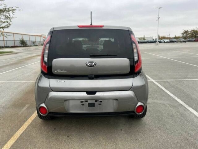 Киа Soul 2016 в Днепре (Днепропетровске) на Automoto.ua Серый Киа Soul, объемом двигателя 2 л и пробегом 73 тыс. км за 2100 $, фото 3 на Automoto.ua