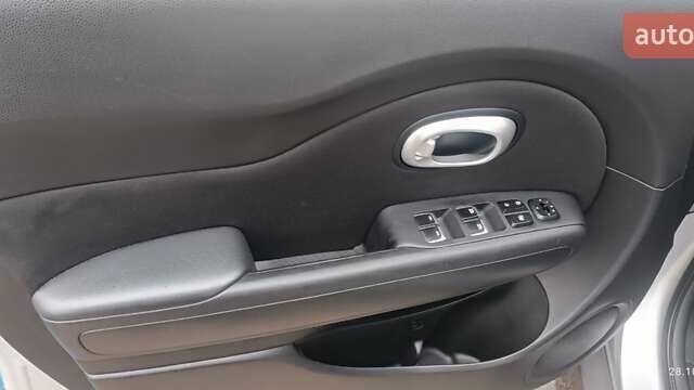 Киа Soul 2016 в Першотравенске на Automoto.ua Серый Киа Soul, объемом двигателя 2 л и пробегом 75 тыс. км за 13500 $, фото 16 на Automoto.ua