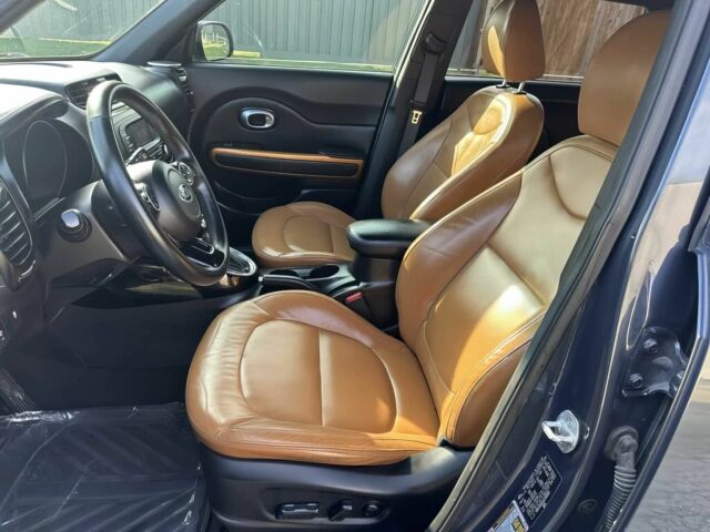 Киа Soul 2016 в Житомире на Automoto.ua Серый Киа Soul, объемом двигателя 2 л и пробегом 79 тыс. км за 2000 $, фото 5 на Automoto.ua