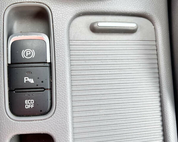 Киа Soul 2016 в Владимир-Волынский на Automoto.ua Серый Киа Soul, объемом двигателя 0 л и пробегом 143 тыс. км за 10250 $, фото 34 на Automoto.ua