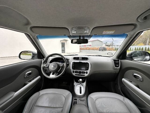 Киа Soul 2016 в Луцке на Automoto.ua Серый Киа Soul, объемом двигателя 0 л и пробегом 110 тыс. км за 9600 $, фото 17 на Automoto.ua