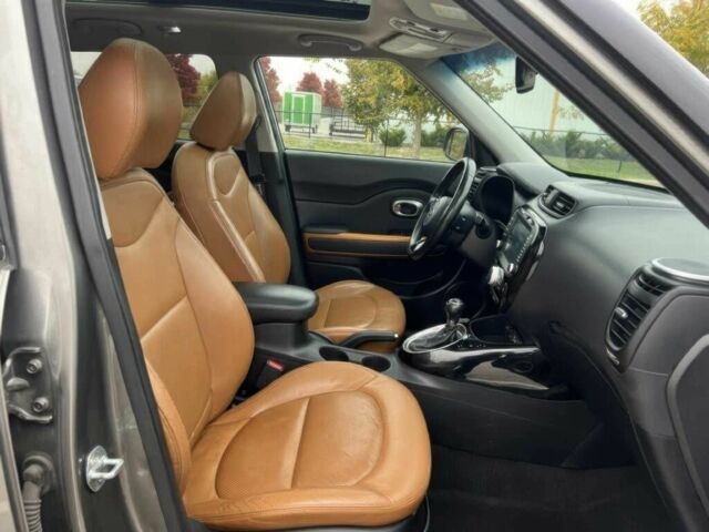 Серый Киа Soul, объемом двигателя 2 л и пробегом 72 тыс. км за 7800 $, фото 11 на Automoto.ua