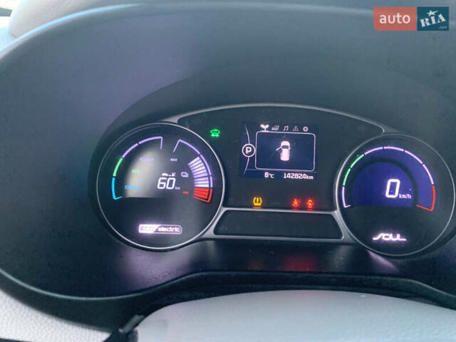 Сірий Кіа Soul, об'ємом двигуна 0 л та пробігом 142 тис. км за 7250 $, фото 14 на Automoto.ua