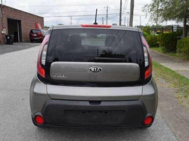 Сірий Кіа Soul, об'ємом двигуна 1.6 л та пробігом 99 тис. км за 5000 $, фото 5 на Automoto.ua