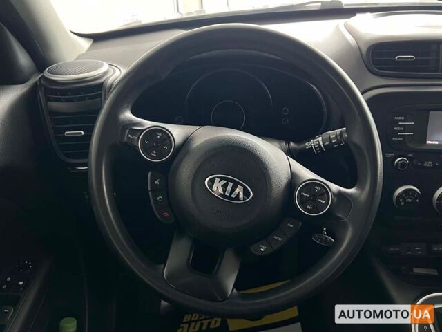 Сірий Кіа Soul, об'ємом двигуна 1.6 л та пробігом 165 тис. км за 10000 $, фото 13 на Automoto.ua