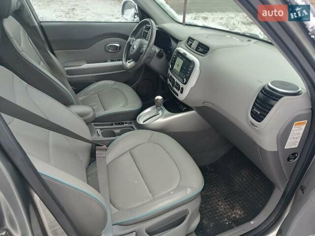 Серый Киа Soul, объемом двигателя 0 л и пробегом 99 тыс. км за 6700 $, фото 11 на Automoto.ua