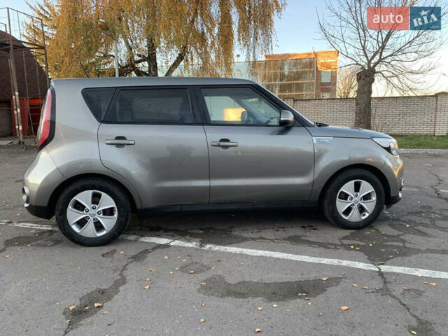 Сірий Кіа Soul, об'ємом двигуна 0 л та пробігом 142 тис. км за 7250 $, фото 26 на Automoto.ua