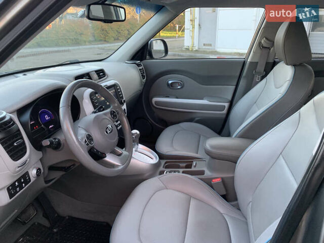 Сірий Кіа Soul, об'ємом двигуна 0 л та пробігом 142 тис. км за 7250 $, фото 11 на Automoto.ua