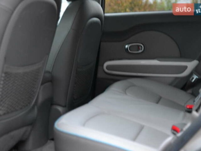 Киа Soul 2016 в Луцке на Automoto.ua Серый Киа Soul, объемом двигателя 0 л и пробегом 125 тыс. км за 5999 $, фото 15 на Automoto.ua