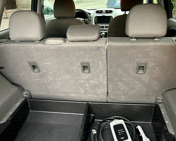 Сірий Кіа Soul, об'ємом двигуна 0 л та пробігом 79 тис. км за 7800 $, фото 33 на Automoto.ua