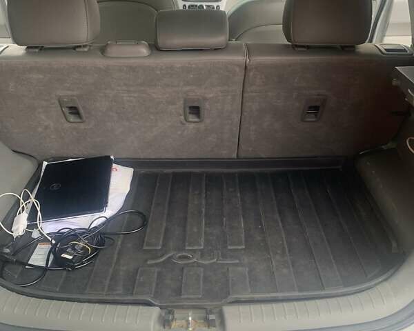 Серый Киа Soul, объемом двигателя 0 л и пробегом 95 тыс. км за 9400 $, фото 12 на Automoto.ua