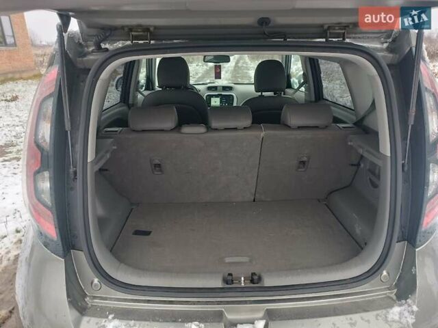 Серый Киа Soul, объемом двигателя 0 л и пробегом 99 тыс. км за 6700 $, фото 5 на Automoto.ua