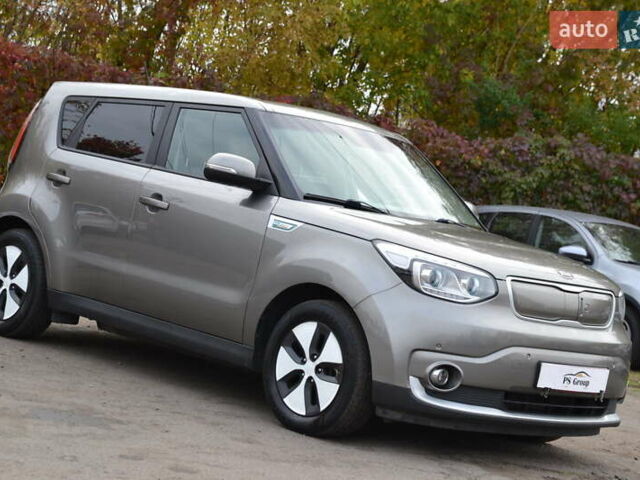 Киа Soul 2016 в Луцке на Automoto.ua Серый Киа Soul, объемом двигателя 0 л и пробегом 100 тыс. км за 11500 $, фото 4 на Automoto.ua