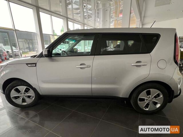 Сірий Кіа Soul, об'ємом двигуна 1.6 л та пробігом 165 тис. км за 10000 $, фото 3 на Automoto.ua