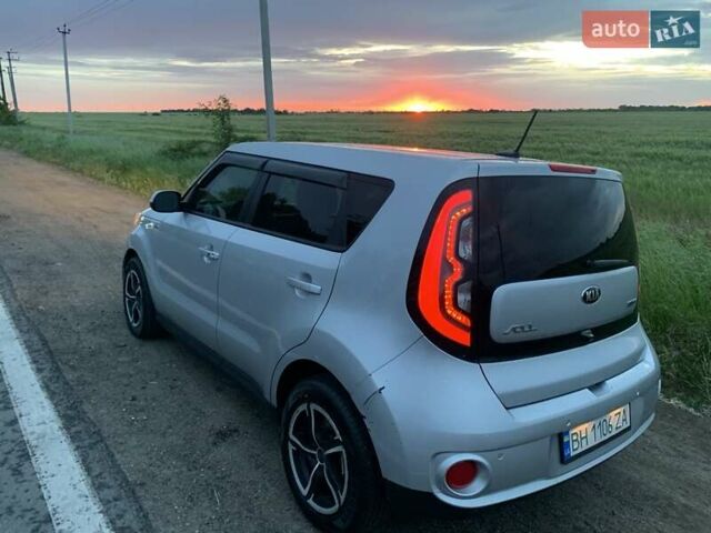 Серый Киа Soul, объемом двигателя 0 л и пробегом 95 тыс. км за 9400 $, фото 2 на Automoto.ua