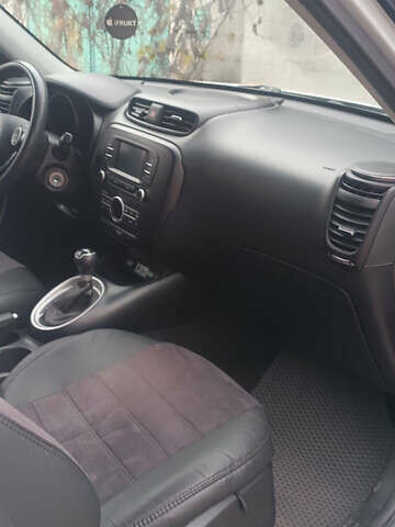 Серый Киа Soul, объемом двигателя 2 л и пробегом 75 тыс. км за 12600 $, фото 15 на Automoto.ua