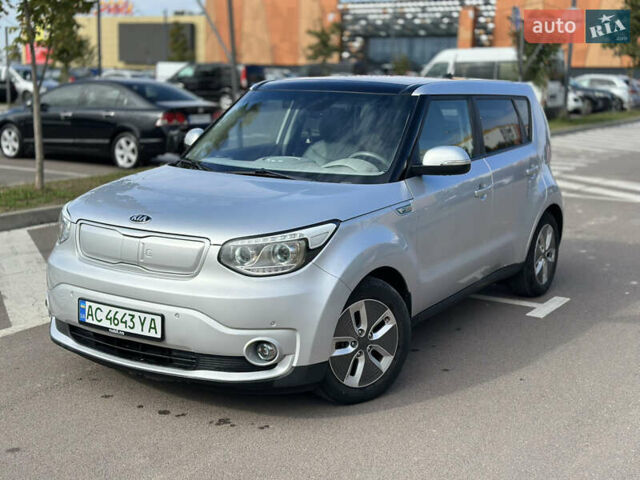 Киа Soul 2017 в Ровно на Automoto.ua Серый Киа Soul, объемом двигателя 0 л и пробегом 161 тыс. км за 10450 $, фото 4 на Automoto.ua