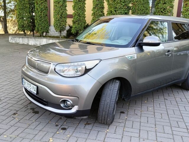 Серый Киа Soul, объемом двигателя 0 л и пробегом 97 тыс. км за 12500 $, фото 1 на Automoto.ua