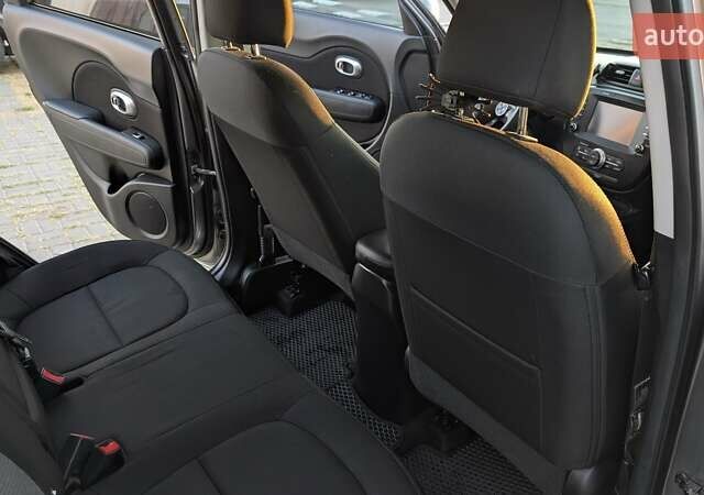 Сірий Кіа Soul, об'ємом двигуна 2 л та пробігом 108 тис. км за 11300 $, фото 19 на Automoto.ua