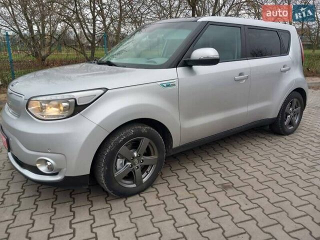 Серый Киа Soul, объемом двигателя 0 л и пробегом 60 тыс. км за 11700 $, фото 2 на Automoto.ua