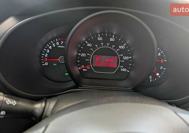 Сірий Кіа Soul, об'ємом двигуна 2 л та пробігом 108 тис. км за 11300 $, фото 26 на Automoto.ua