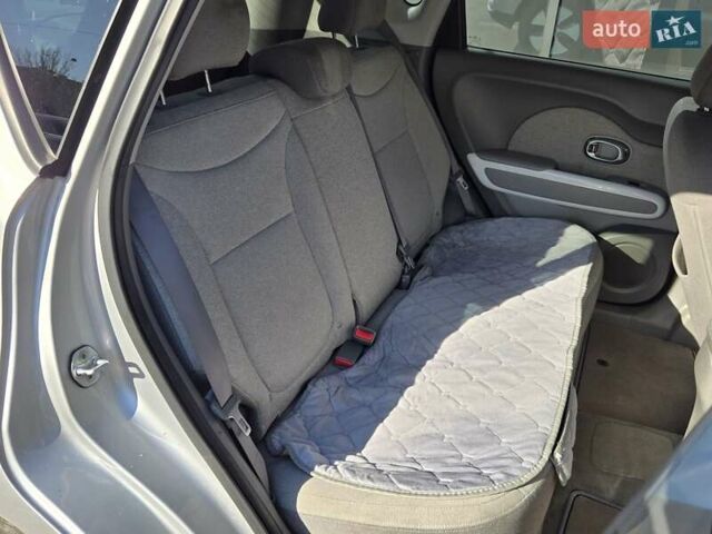 Сірий Кіа Soul, об'ємом двигуна 0 л та пробігом 116 тис. км за 9700 $, фото 11 на Automoto.ua