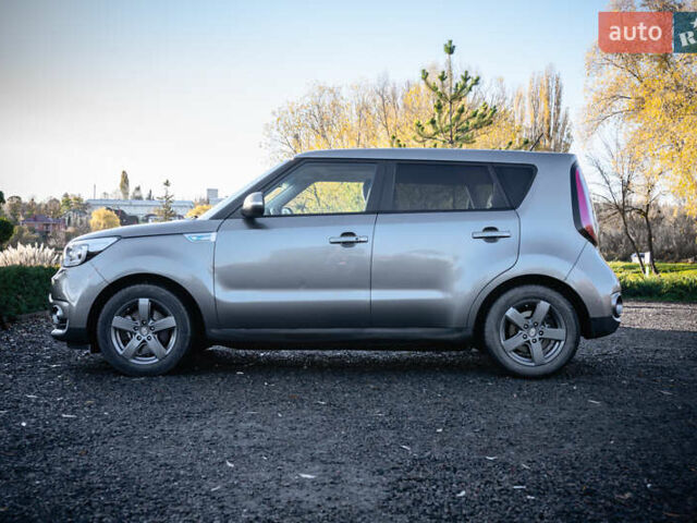 Сірий Кіа Soul, об'ємом двигуна 0 л та пробігом 46 тис. км за 11750 $, фото 11 на Automoto.ua