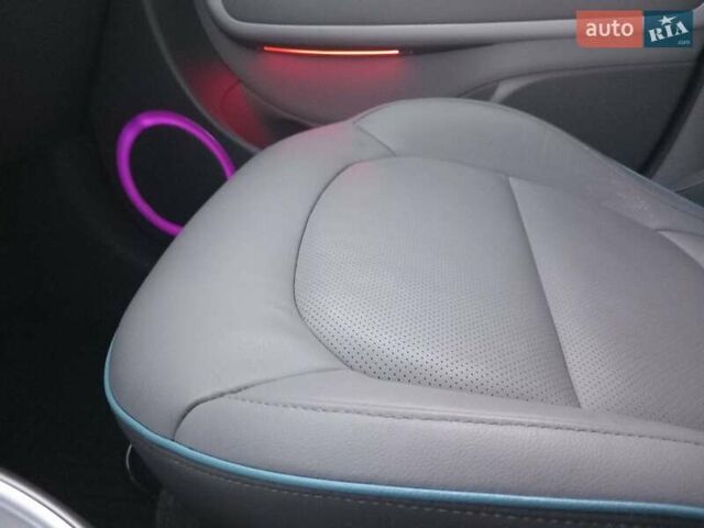 Сірий Кіа Soul, об'ємом двигуна 0 л та пробігом 105 тис. км за 11200 $, фото 17 на Automoto.ua