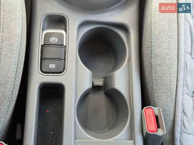 Серый Киа Soul, объемом двигателя 0 л и пробегом 116 тыс. км за 8900 $, фото 25 на Automoto.ua