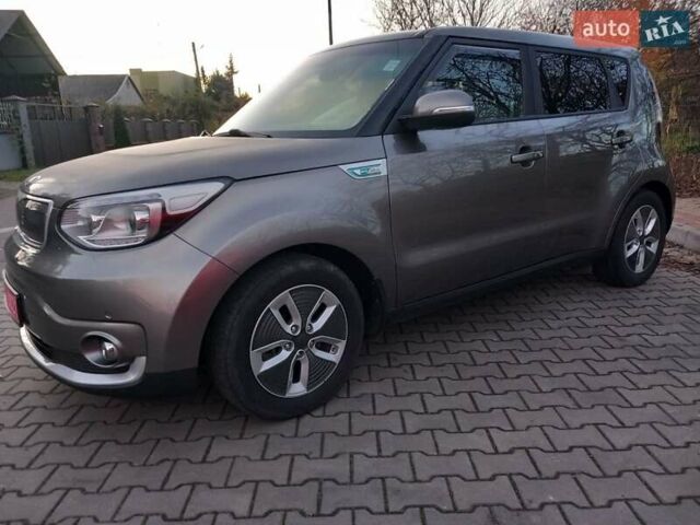 Сірий Кіа Soul, об'ємом двигуна 0 л та пробігом 105 тис. км за 11200 $, фото 2 на Automoto.ua