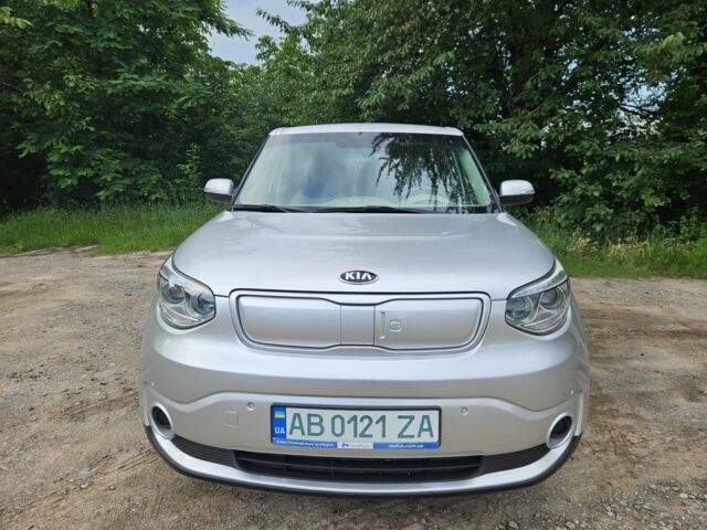 Серый Киа Soul, объемом двигателя 0 л и пробегом 67 тыс. км за 11000 $, фото 2 на Automoto.ua
