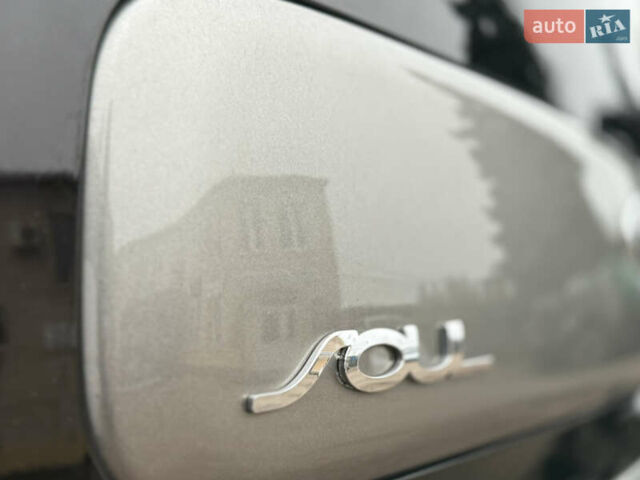 Сірий Кіа Soul, об'ємом двигуна 0 л та пробігом 141 тис. км за 10444 $, фото 32 на Automoto.ua