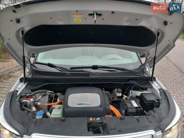 Серый Киа Soul, объемом двигателя 0 л и пробегом 60 тыс. км за 11700 $, фото 6 на Automoto.ua