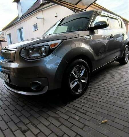 Серый Киа Soul, объемом двигателя 0 л и пробегом 82 тыс. км за 11500 $, фото 7 на Automoto.ua