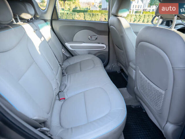 Сірий Кіа Soul, об'ємом двигуна 0 л та пробігом 46 тис. км за 11750 $, фото 25 на Automoto.ua