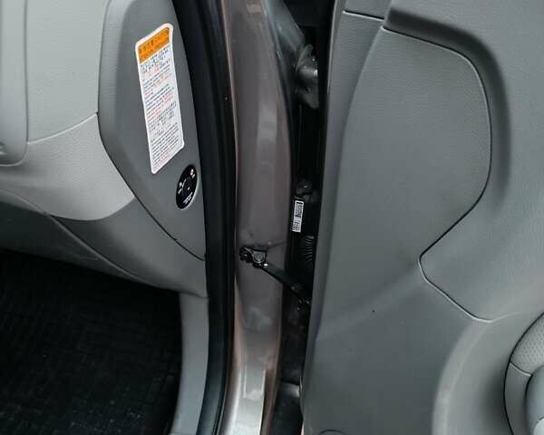 Серый Киа Soul, объемом двигателя 0 л и пробегом 130 тыс. км за 6150 $, фото 32 на Automoto.ua