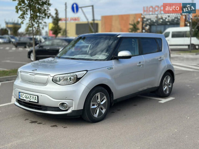 Киа Soul 2017 в Ровно на Automoto.ua Серый Киа Soul, объемом двигателя 0 л и пробегом 161 тыс. км за 10450 $, фото 8 на Automoto.ua