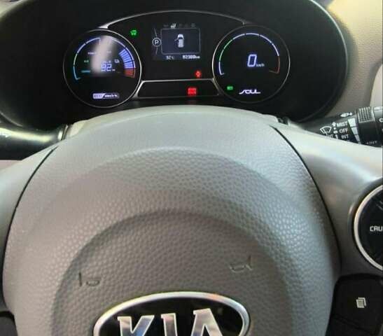 Серый Киа Soul, объемом двигателя 0 л и пробегом 82 тыс. км за 11500 $, фото 48 на Automoto.ua