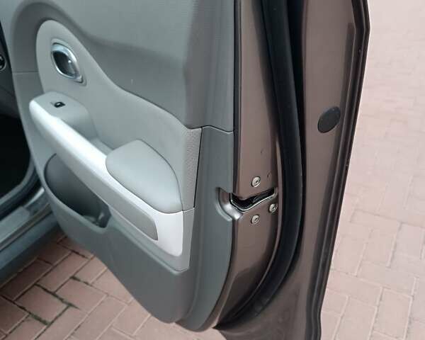 Серый Киа Soul, объемом двигателя 0 л и пробегом 130 тыс. км за 6150 $, фото 33 на Automoto.ua