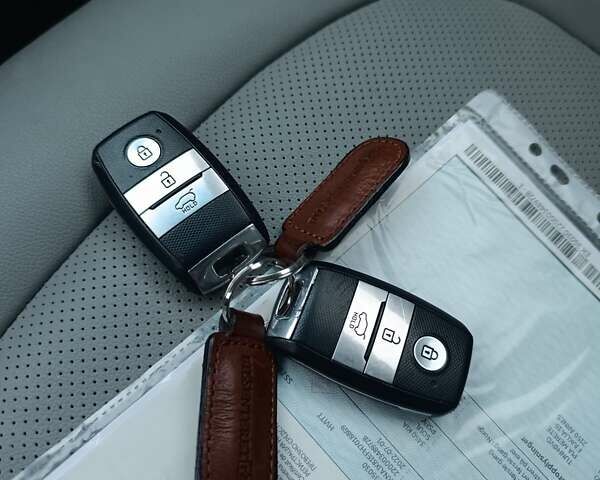 Серый Киа Soul, объемом двигателя 0 л и пробегом 130 тыс. км за 6150 $, фото 59 на Automoto.ua