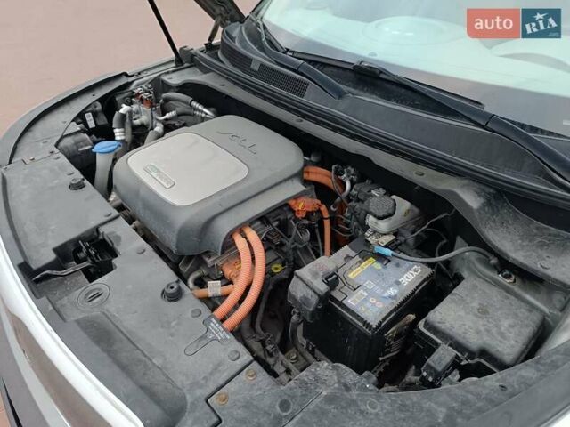 Серый Киа Soul, объемом двигателя 0 л и пробегом 130 тыс. км за 6150 $, фото 41 на Automoto.ua