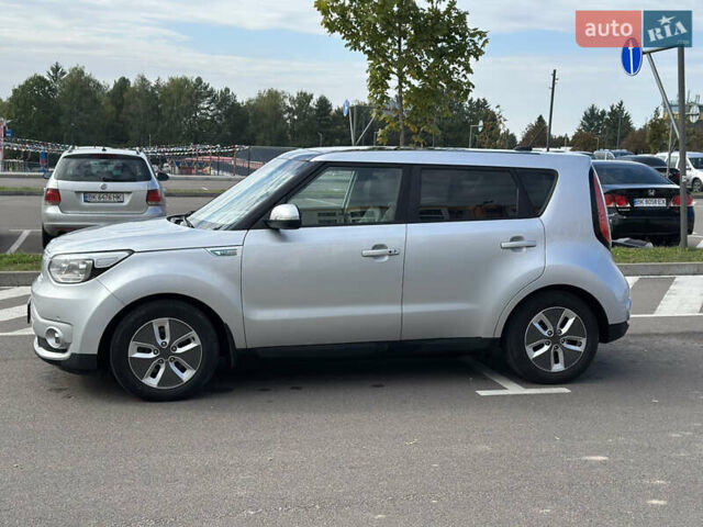 Сірий Кіа Soul, об'ємом двигуна 0 л та пробігом 161 тис. км за 10200 $, фото 21 на Automoto.ua