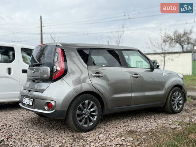 Сірий Кіа Soul, об'ємом двигуна 0 л та пробігом 141 тис. км за 10444 $, фото 2 на Automoto.ua