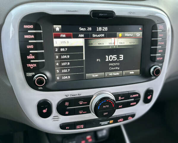 Сірий Кіа Soul, об'ємом двигуна 0 л та пробігом 128 тис. км за 9300 $, фото 21 на Automoto.ua