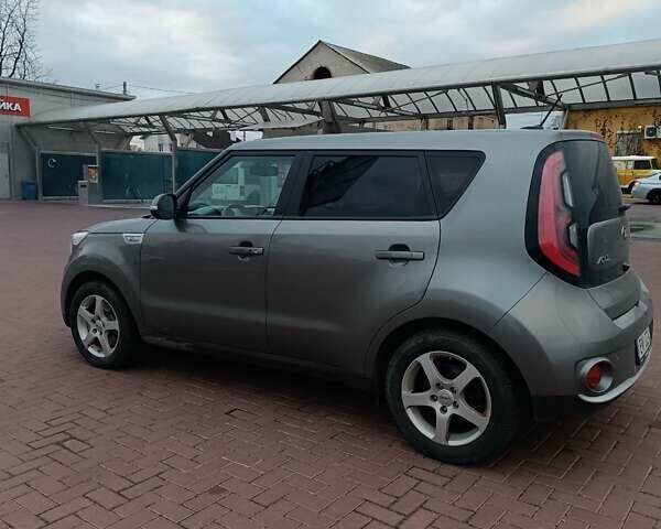 Серый Киа Soul, объемом двигателя 0 л и пробегом 130 тыс. км за 6150 $, фото 10 на Automoto.ua