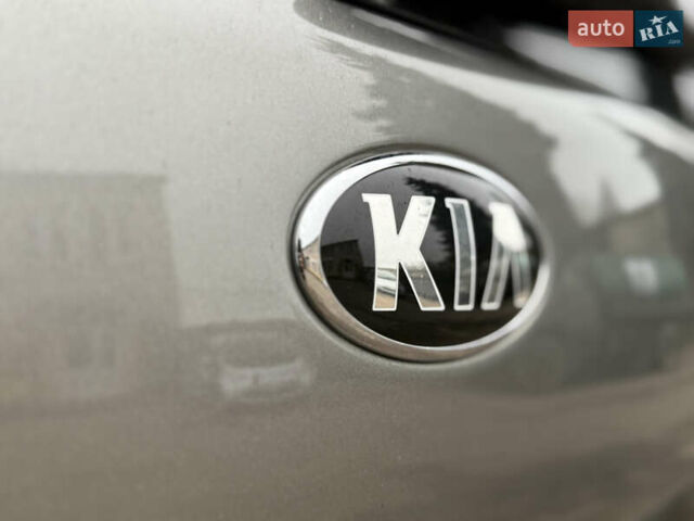 Сірий Кіа Soul, об'ємом двигуна 0 л та пробігом 141 тис. км за 10444 $, фото 33 на Automoto.ua